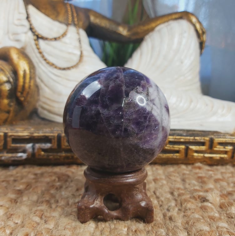 Chevron Amethyst Protection Goddess 349 gms (GEM203)