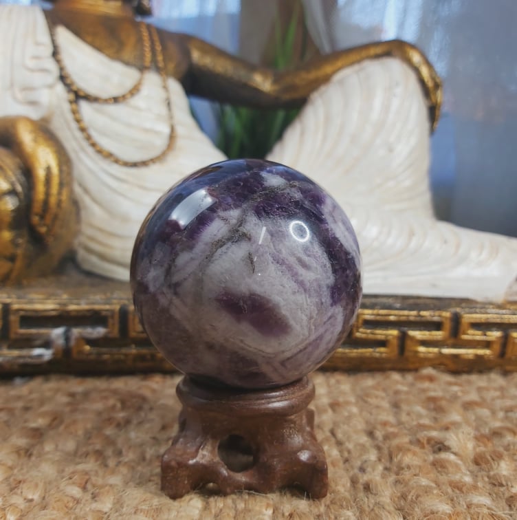 Chevron Amethyst Protection Goddess 349 gms (GEM203)