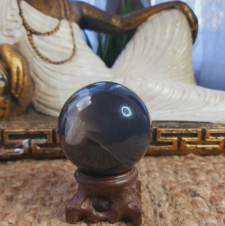 Agate Gemstone Sphere 235 gms (GEM217)