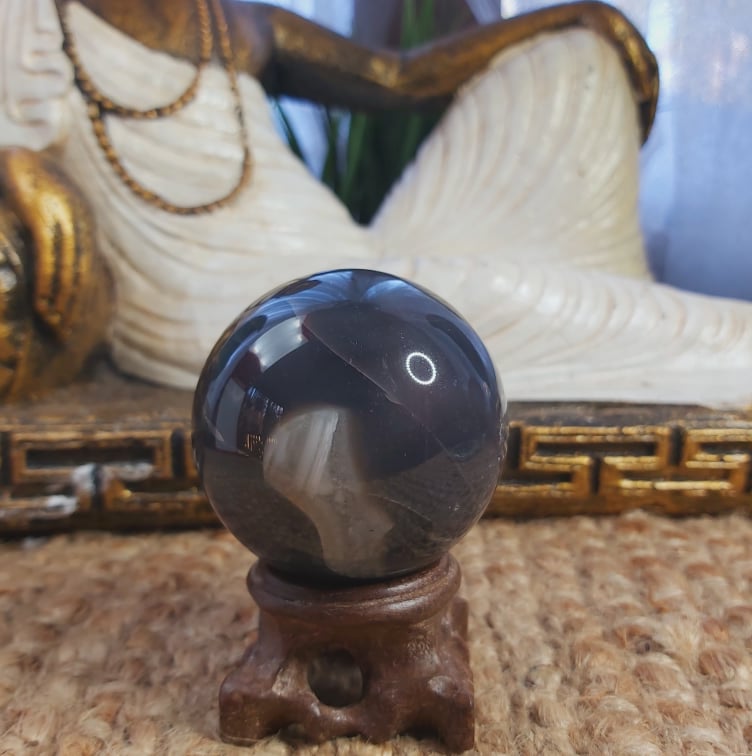 Agate Gemstone Sphere 235 gms (GEM217)