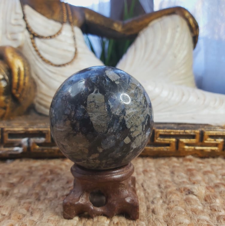 Que Sera Gemstone Sphere 328 gms (GEM219)