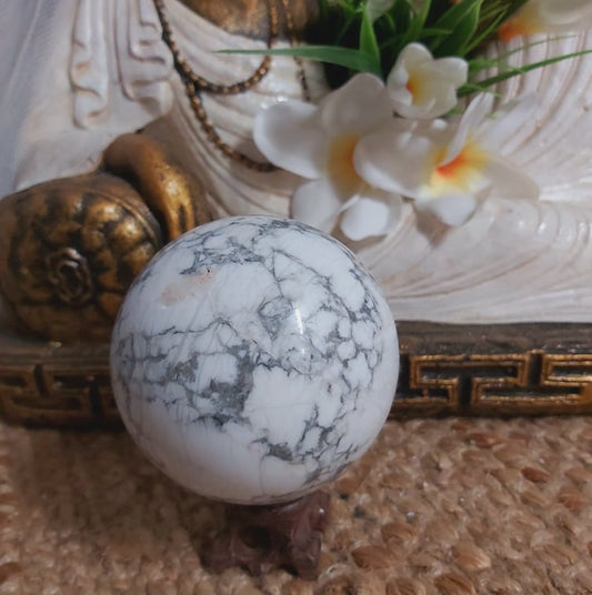 Howlite Crown Chakra Gemstone 627 gms (GEM244)