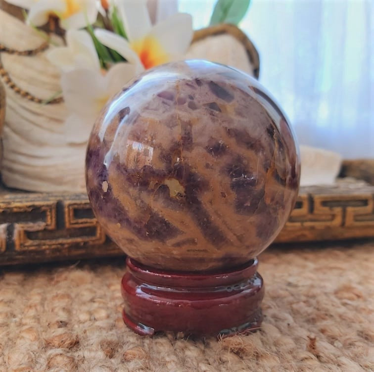 Chevron Amethyst Protection Goddess 650 gms (GEM278)