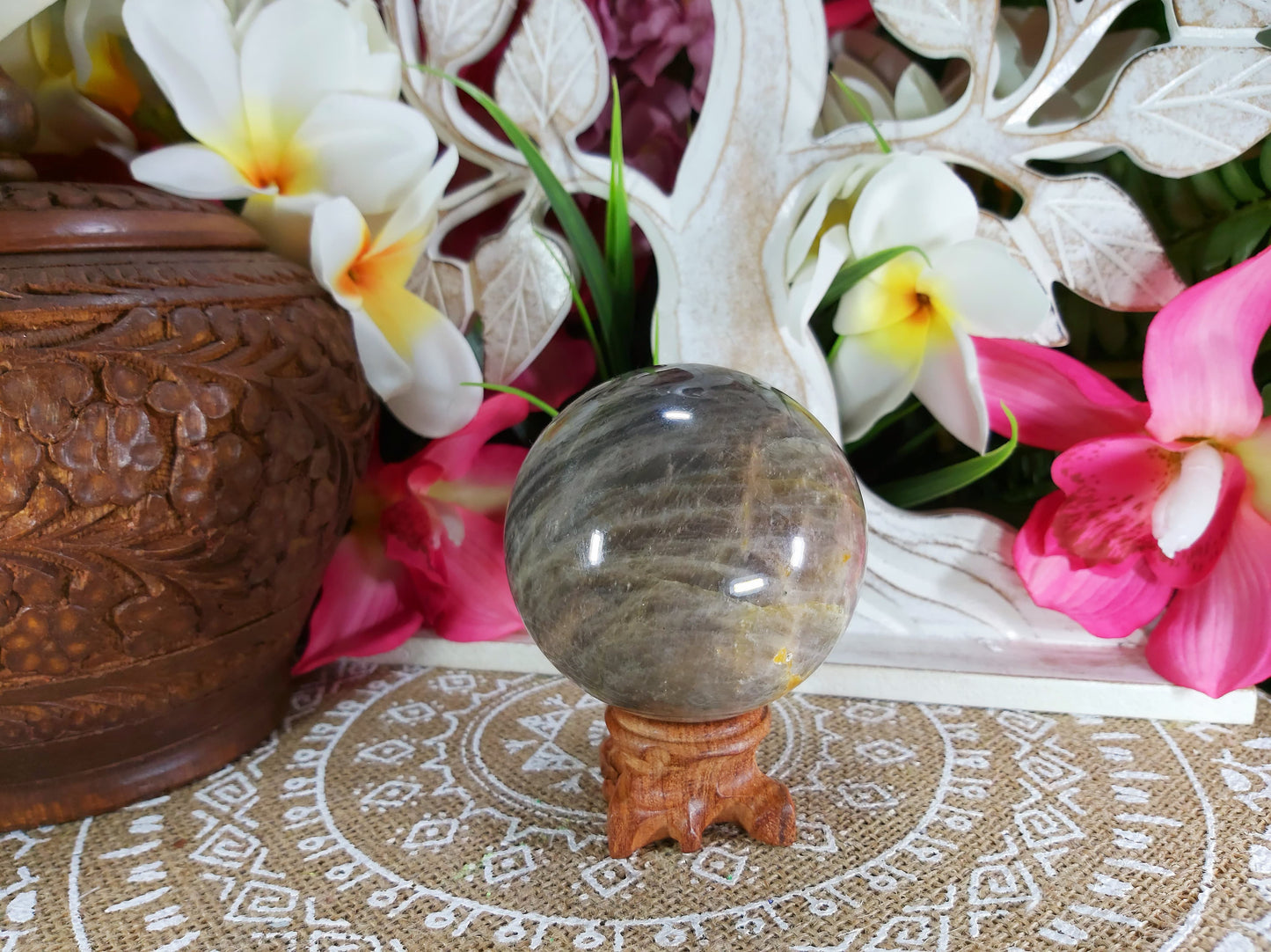 Black Moonstone Spiritual Wisdom Crystal 435 gms (GEM44)
