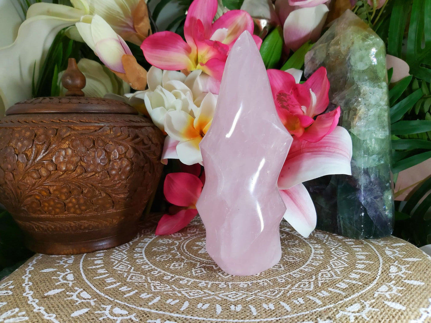 Rose Quartz Crystal 767 gms (GEM53)