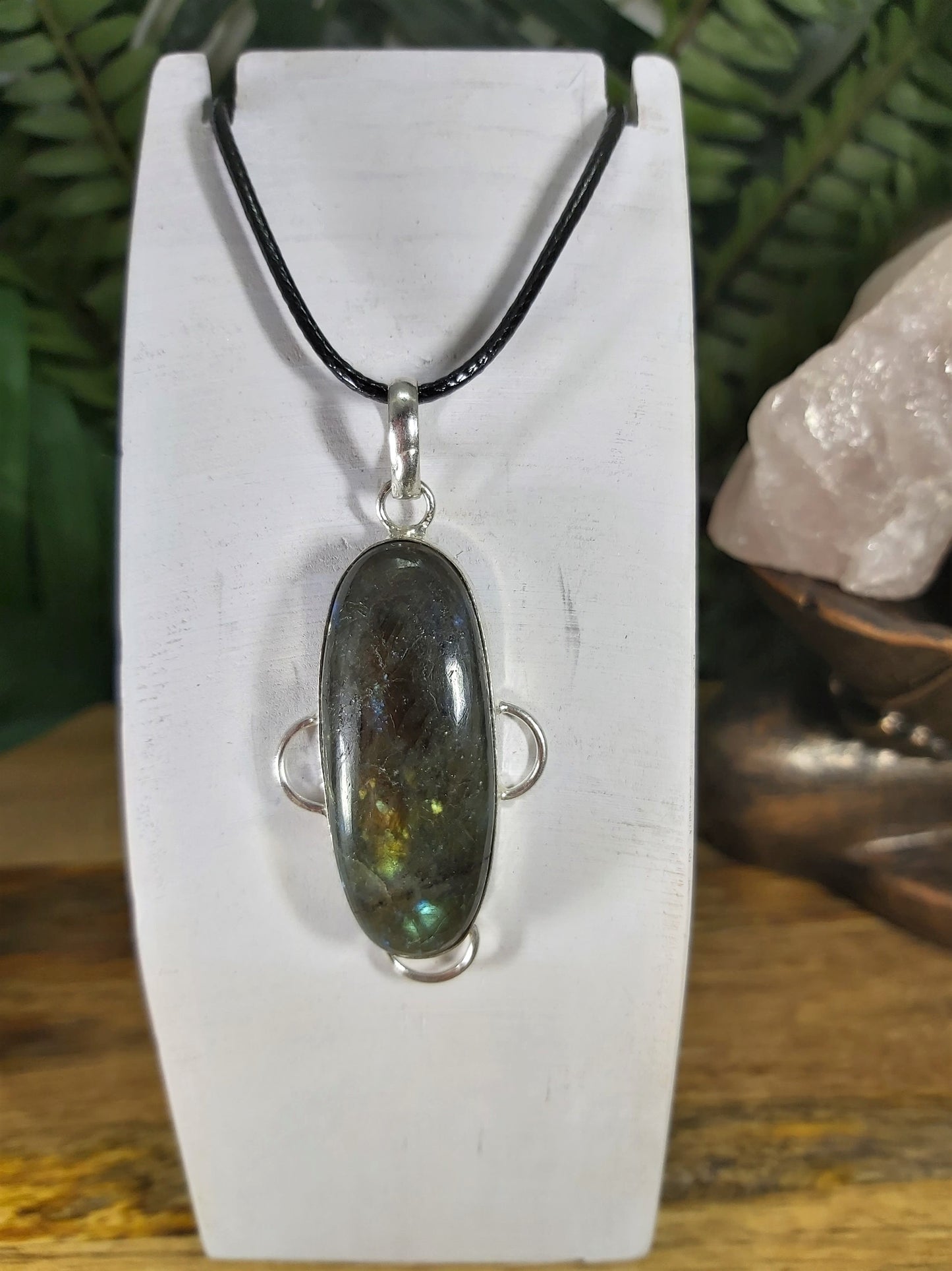 Labradorite Divine Energy Pendant (JPL2)