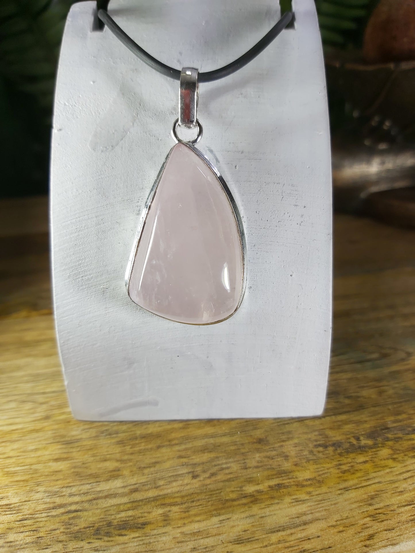 Rose Quartz Empathy Pendant (JPRQ4-1)