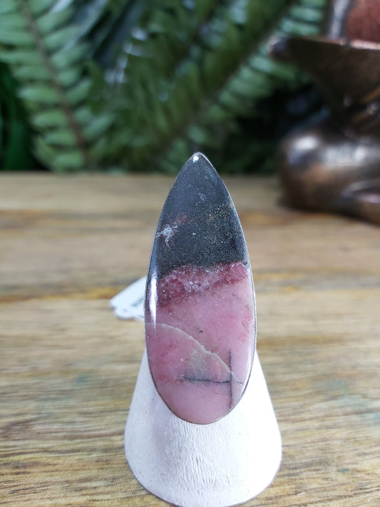 Rhodonite Inner Growth Ring Size US 8 (RG95)